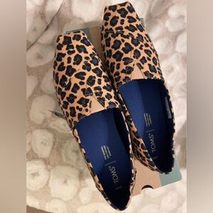 Brand new Leopard print Tom’s size 9.5